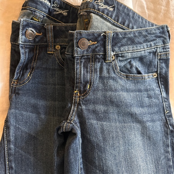 PACK OF 2 American Eagle Favorite Boyfriend Jeans, size 4 R - Picture 1 of 1